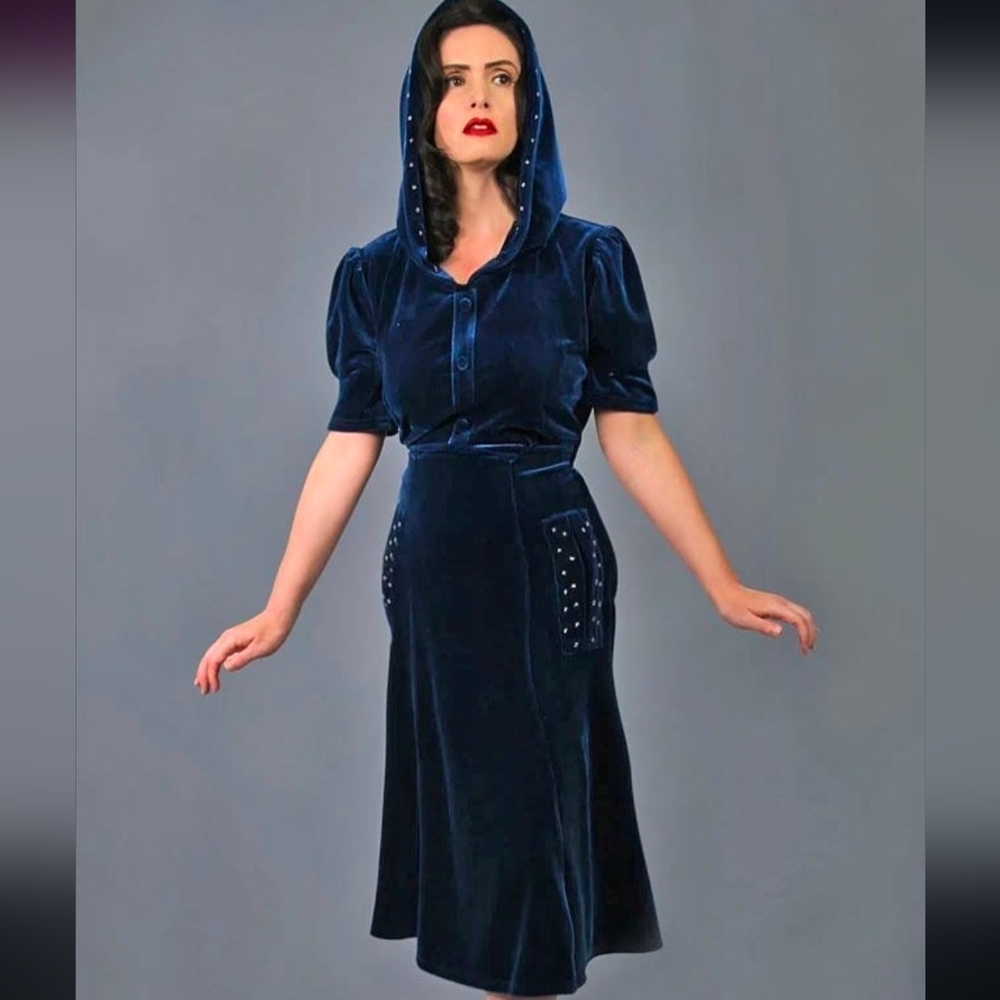 Nicoletta Carlone of Beverly Hills Noctis 1930s Style Blue Velvet Hooded Dress